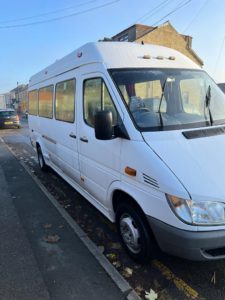 Leeds Airport Taxi Minibus